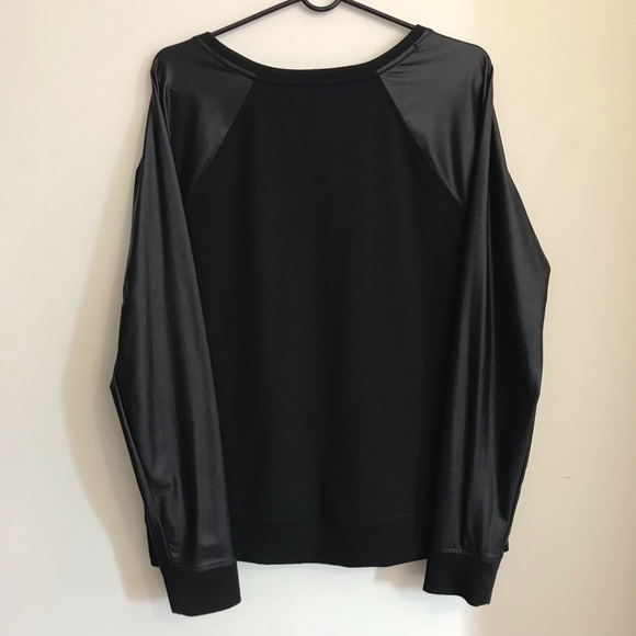 Victoria Sport raglan pullover sweater good pre-owned condition - Picture 4 of 6